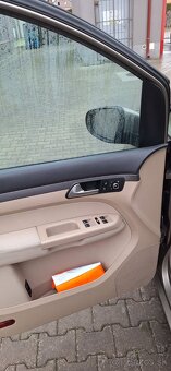 Volkswagen Touran - 7
