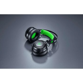 Razer Nari Ultimate BLACK - TOP STAV - 7