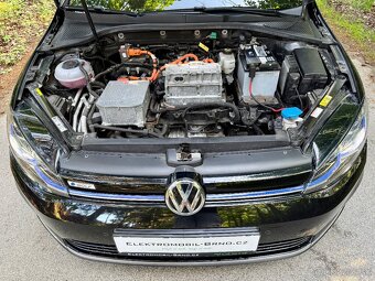 Volkswagen e-Golf,36kWh, SoH 91%,CCS,NAVI, s DPH 13 960,-EUR - 7