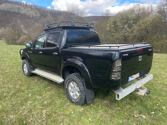 Toyota Hilux - 7