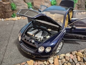 Prodám model 1:18 Bentley continental Flying Spur 2005 Minic - 7