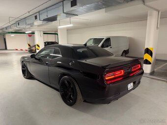Dodge Challenger SRT 392 6.4l - 7