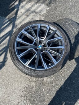 Predám ORIGiNAL BMW 7  disky pneumatiky - 7