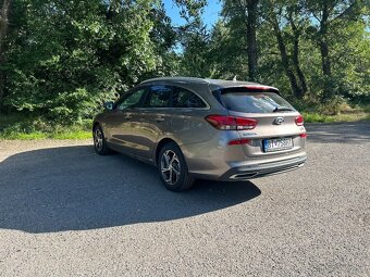 Hyundai i30 CW Family 48V Mild Hybrid 1,5T-GDi 117KW MT/6 - 7
