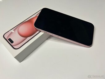 Predám iPhone 15 – 128 GB (ružový) - 7