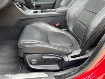 Jaguar XE benzin 2.0 R-Sport AT  - 74 000km - 7