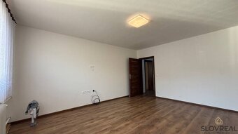 SLOVREAL - Predaj rodinný dom kúsok od mesta Žarnovica v obc - 7