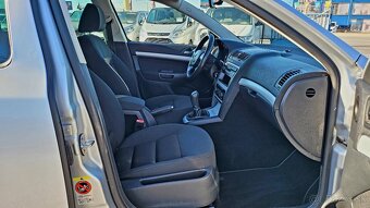 Škoda Octavia Combi 1.6 MPi Tour II benzín - 7