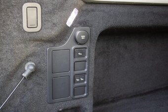 Land Rover Discovery 3.0 SDV6 SE - 7