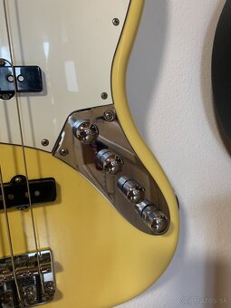 Predam vimenim  FENDER JAZZ BASS - 7