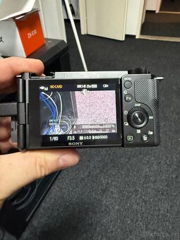 Sony Alpha ZV-E10 - 7