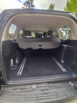 Land Cruiser - 7