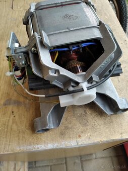 motor, násypka alebo dávkovač na práčku whirpool - 7