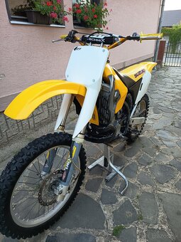 Suzuki RM 250 2t - 7