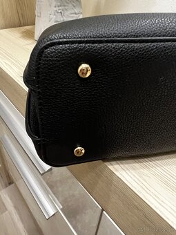 Kabelka Guess - 7