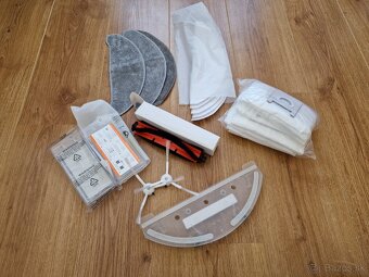 Robotický vysávač s mopom Roidmi Eve Plus - 7