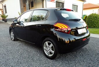 PEUGEOT 208 1.2BENZIN 60kW 92tis KM 2016 KAMERA,VYHREV SED - 7