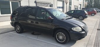 Chrysler Voyager 2.8 CRD 7 Miest - 7