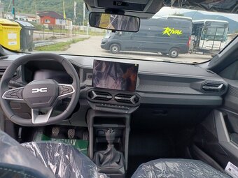 Nový Duster Expression Mild Hybrid 130k 4x2 - 7