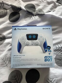 Ovládače na PS5 limited edition - 7