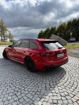 Audi RS4 COMPETITION MATRIX VIRTUAL Red/Black - 7