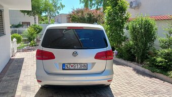 Predám Volkswagen Sharan - 2.0 TDi DSG - 7