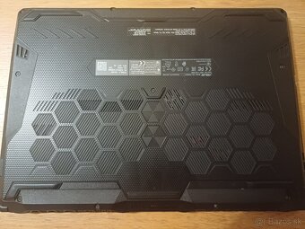 Herný notebook GTX 1660 Ti 6GB i7-10870H 16GB RAM - 7