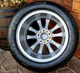 alu R17 5x120, senzory tlaku, zimné pneu 225/55, orig. BMW 5 - 7