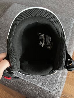 Lyžiarska prilba - 7