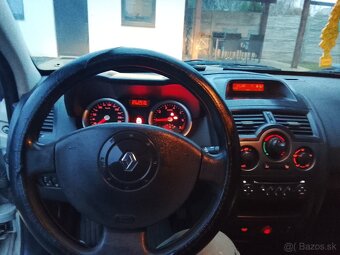 Renaukt Megane 1.6 benzín - 7