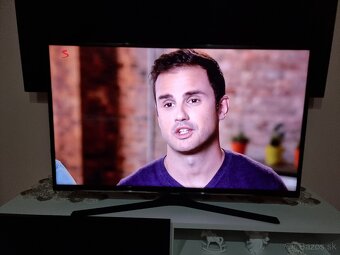 Predám LED TV SAMSUNG UE32F4000AW HD - 7