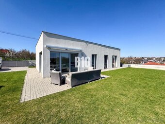 Moderná novostavba s pozemokom 673 m2 v Golianove - nízke me - 7