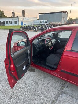 Chevrolet Aveo - 7