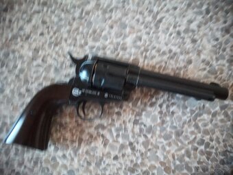 CO2 revolver - 7