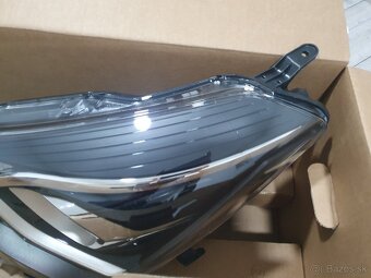 Predam Nove Originalne  svetlo TOYOTA YARIS 2017-2020 - 7