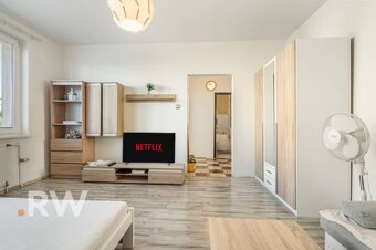 PRI ELEKTRIČKE - 1 izb. 36,20 m2 - oddelná kuchyňa - Osuskéh - 7