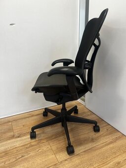 Herman Miller Mirra Full Option Butterfly - 7