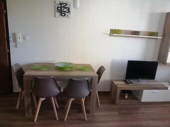 Prenájom 3 izbový byt Levice - 7