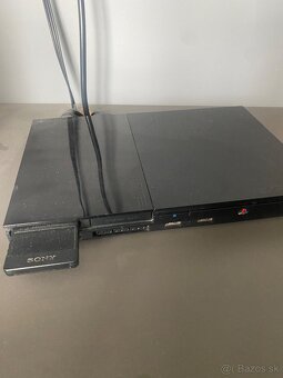 Predávam Playstation 2 s hrami a ovládačmi - 7