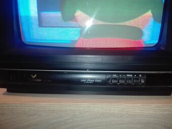 VHS videoprehrávač AIWA+TV farebné, 14“. - 7