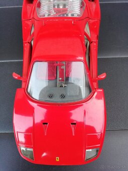 Bburago Ferrari F40 1/18 Červený - 7