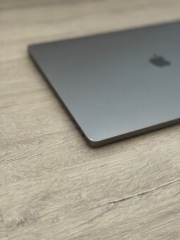 Apple Macbook Pro 16 2019 i9 64/1Tb - 7