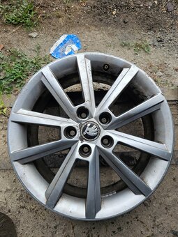 Predám disky r17 a pneumatiky - 7