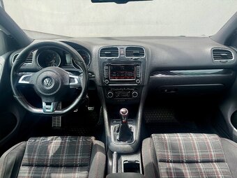 VOLKSWAGEN GOLF VI 2.0TFSI GTI 211PS MANUÁL MODEL 2010 - 7