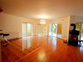 TUreality ponúka na predaj krásny rodinný dom vo Veľkej... - 7