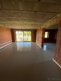 ANHYDRITOVÉ LIATE POTERY - 7