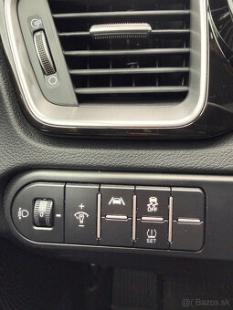 Ceed SW 1,5 T-GDi M6 GOLD+LED PACK - 7