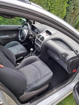 Peugeot 206 SW - 7