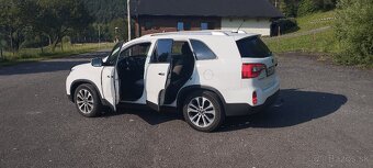 Kia Sorento - 7