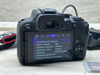 Canon EOS R10 - 7